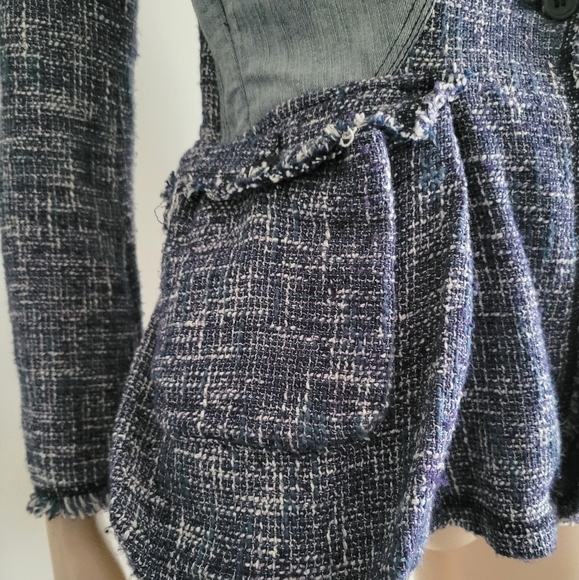 Fitted Textured Blazer with Frayed Edges - Picture 9 of 16